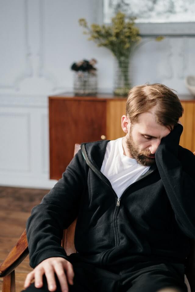 גבר מוטרד מינית בעבודה