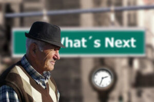 האם ניתן לכפות על עובד לפרוש בגיל פרישה